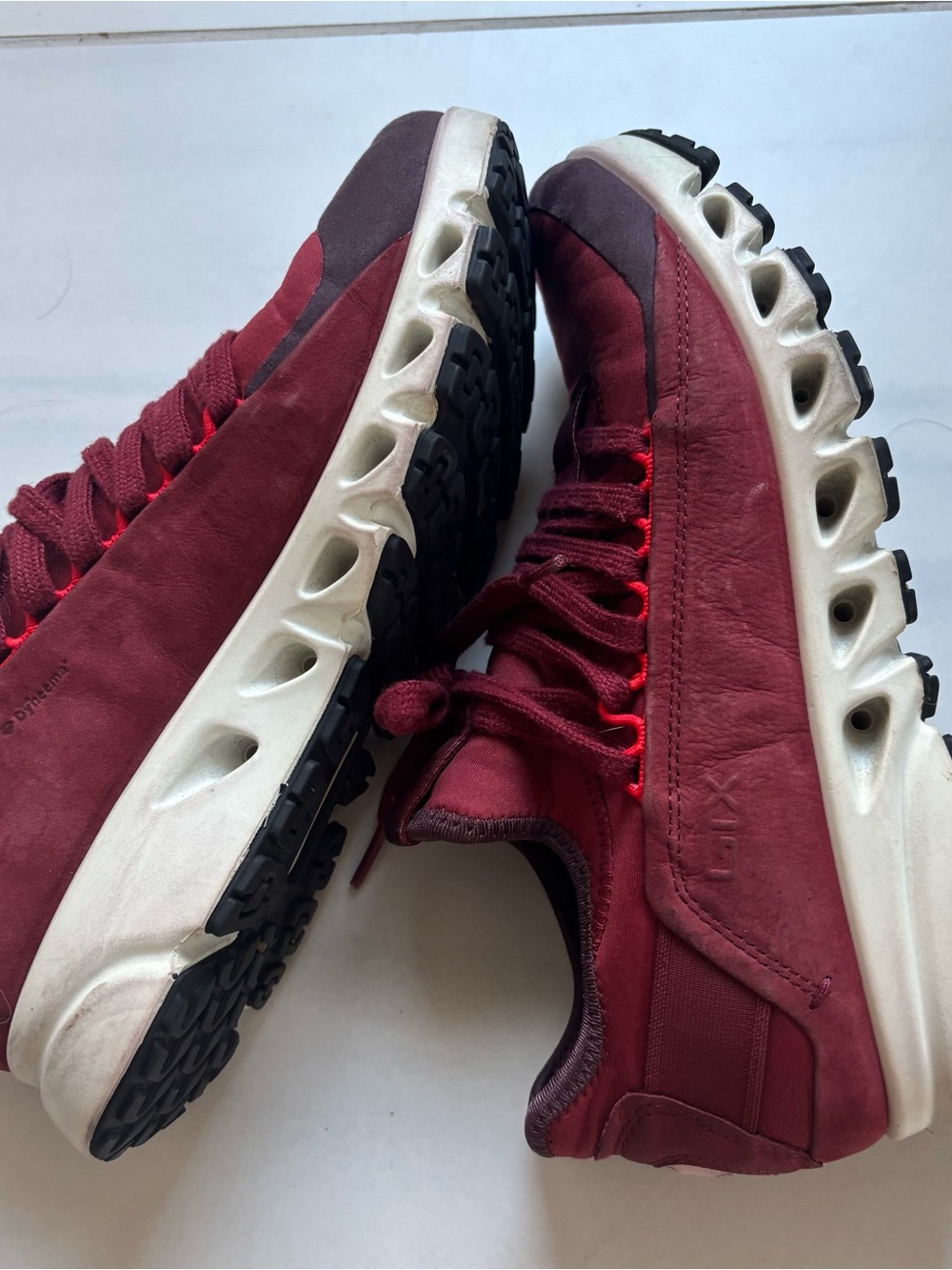 Ecco Women's Athletic Shoes - burgundy 9